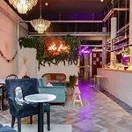 Clinkmama Hostel