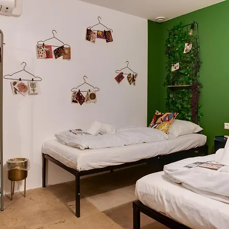 Vandrerhjem Clinkmama *